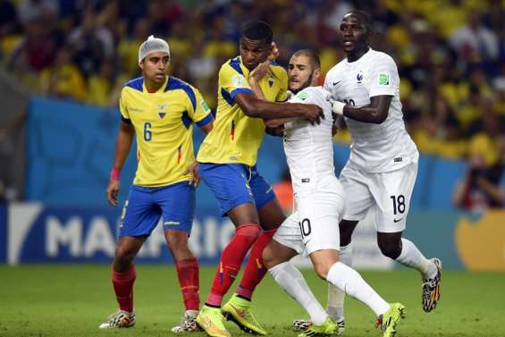 Les Bleus se contentent du nul