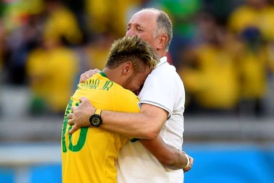 Neymar a fini blessé