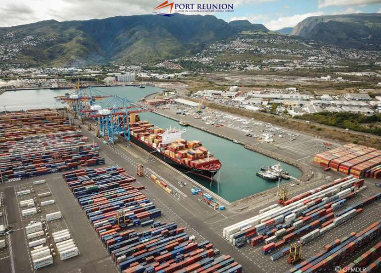 Ports ultramarins : poumons économiques des territoires d’outre-mer