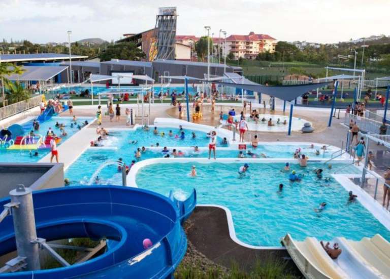 Le centre aquatique de Magenta rouvre ses portes lundi, la piscine de Rivière Salée ferme pour entretien