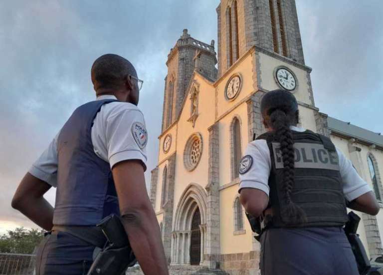 Les incendies d’églises inquiètent et interrogent