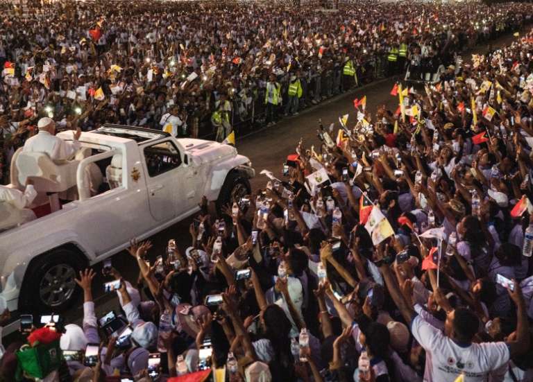 Au Timor oriental, le pape s’offre un bain de foule avec 600 000 fidèles