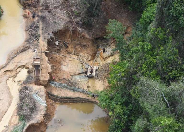 Guyane : Les opérateurs miniers du territoire interpellent le nouveau Premier ministre sur l’orpaillage illégal