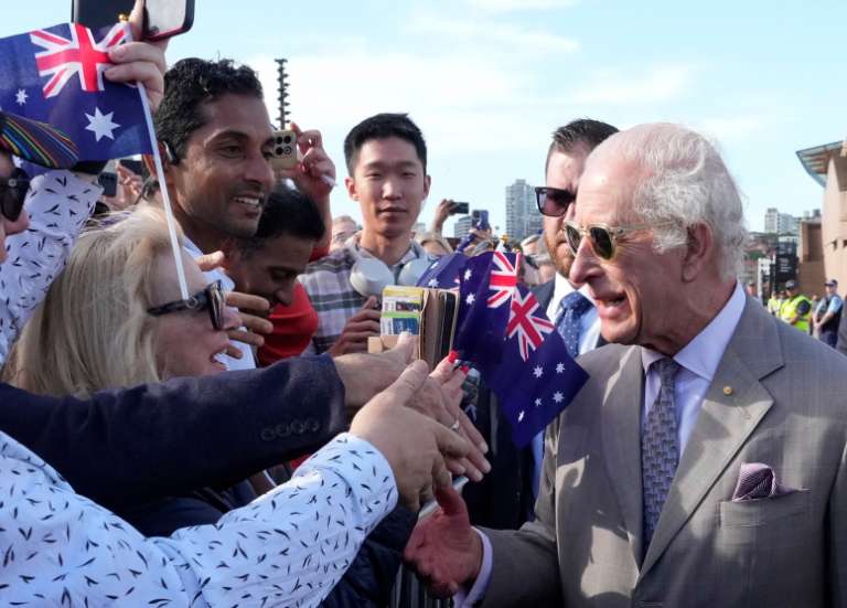 Barbecue géant et bain de foule à Sydney pour Charles III au dernier jour de sa visite en Australie