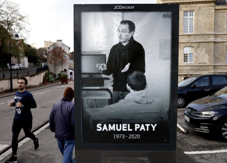 Le procès de huit personnes accusées d’être impliquées dans l’assassinat de Samuel Paty s’ouvre aujourd’hui