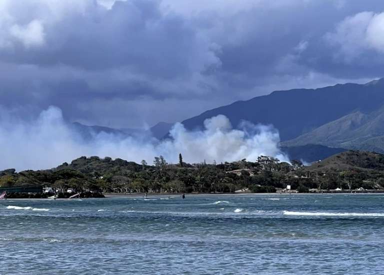 Un incendie en cours au 7e Km, cinq hectares déjà brûlés