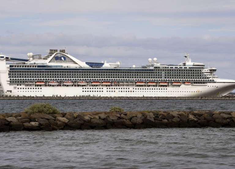 La ville de Nice recule sur l'interdiction des grands bateaux de croisière